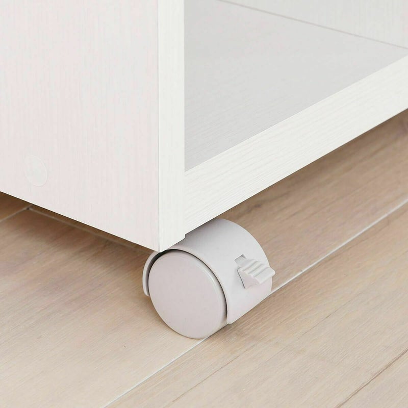 [移動がしやすいキャスター付き]掃除のときにすぐに動かせて便利なキャスター付き。子供の成長に合わせて学習場所をリビングから自室へ移動するときも簡単に移動できます。