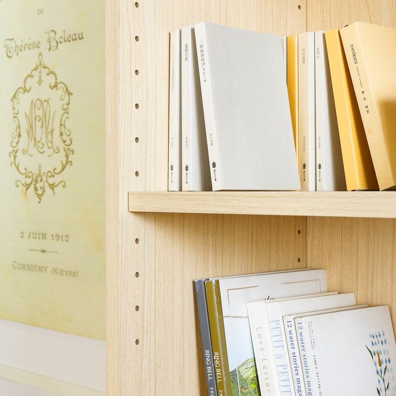 [高さを調節できる移動棚]8枚の棚板は3cm間隔で高さを調節できる移動棚です。収納したい物に合わせて棚の高さを決めることができます。