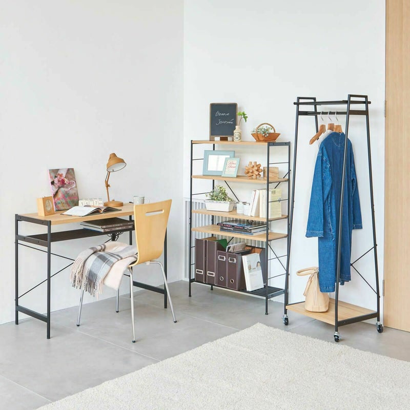 [「木×鉄」の甘辛MIXインテリア]木のやわらかさと鉄の無骨さを掛けあわせた、甘辛MIXのインテリア。甘すぎず、ハードすぎず、木と鉄のちょうどいいバランスがおしゃれで新しいインテリアスタイルです。