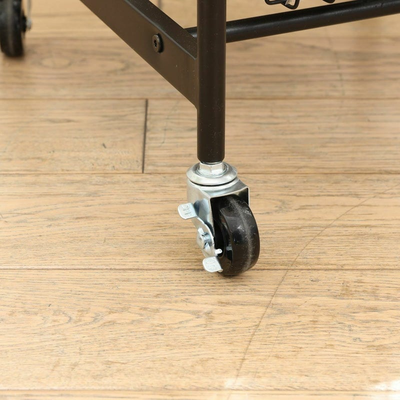 [キャスター]移動に便利なキャスター付き。キッチンなどで使うときにおすすめです。4つうち2つはストッパー付きなので、作業するときに固定できます。