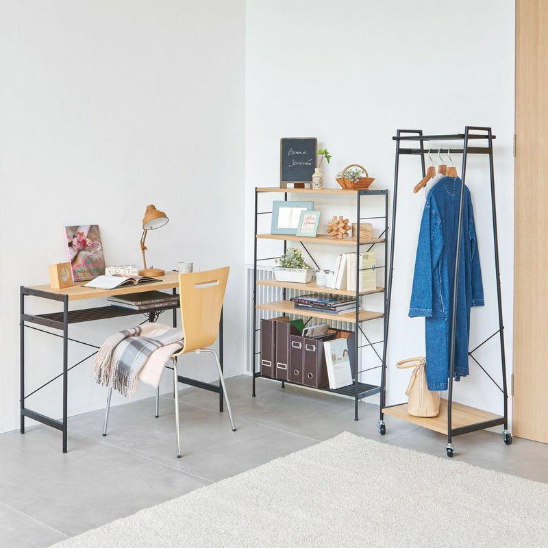 [「木×鉄」の甘辛MIXインテリア]木のやわらかさと鉄の無骨さを掛けあわせた、甘辛MIXのインテリア。甘すぎず、ハードすぎず、木と鉄のちょうどいいバランスがおしゃれで新しいインテリアスタイルです。