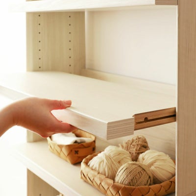 高さを変えられる移動棚