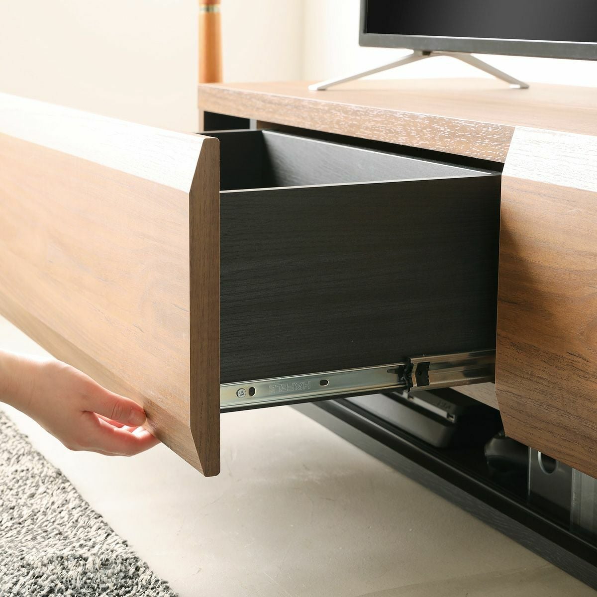 テレビ台 幅150cm 高さ36cm ダークブラウン 65V型対応 木質感のある