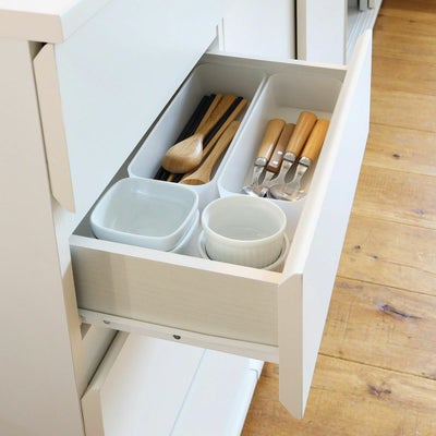 小物の収納に便利なチェストタイプ