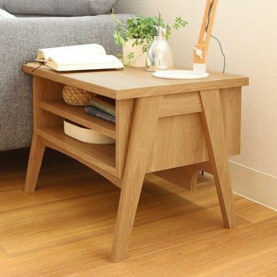 クラフト感のある脚のデザイン