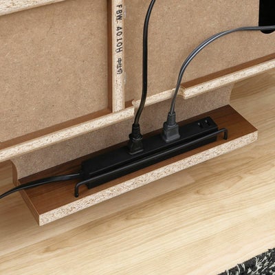 配線をきれいにまとめる電源タップ収納