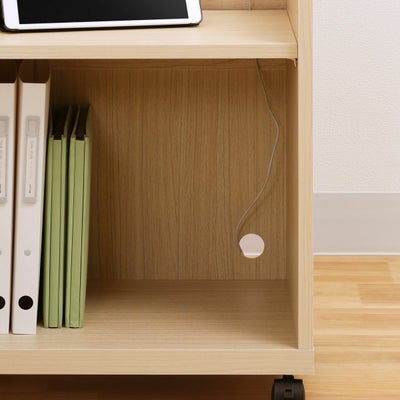 コードを後ろに通せる配線穴