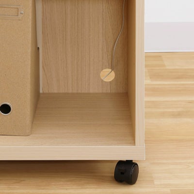 コードを後ろに通せる配線穴