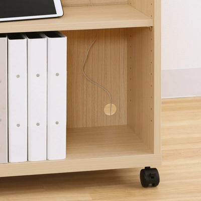 コードを後ろに通せる配線穴