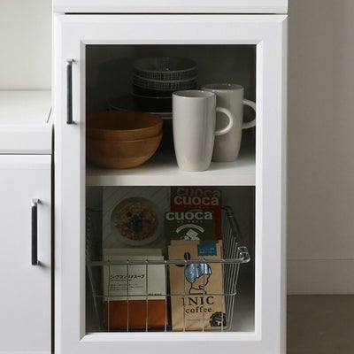 収納物が見やすいガラス扉