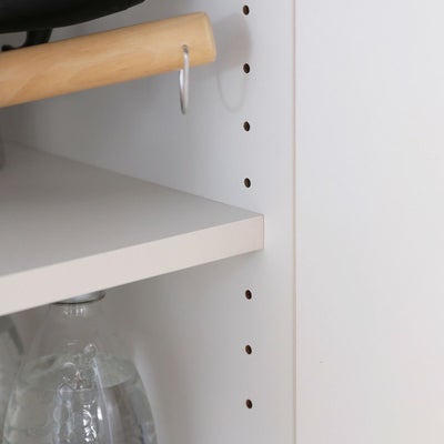 高さを調節できる移動棚