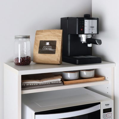 小さな家電は天板にも置けます