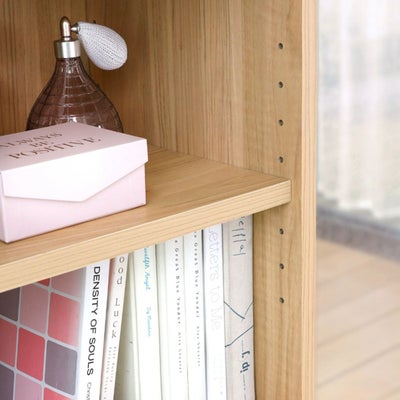 高さを調節できる移動棚