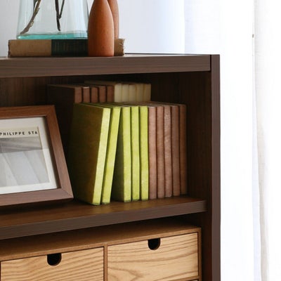 文庫本を前後に並べて収納できます