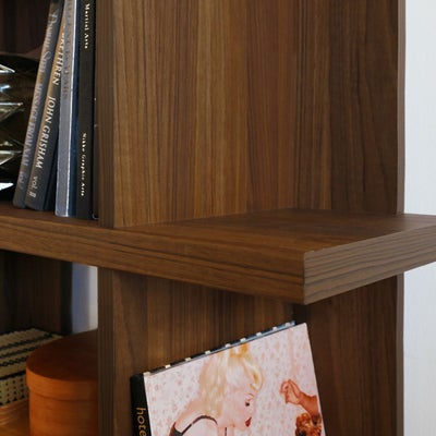 重厚感のある厚い棚板