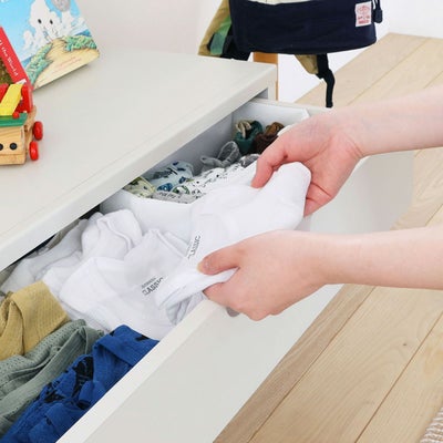 上段は肌着や靴下の収納に