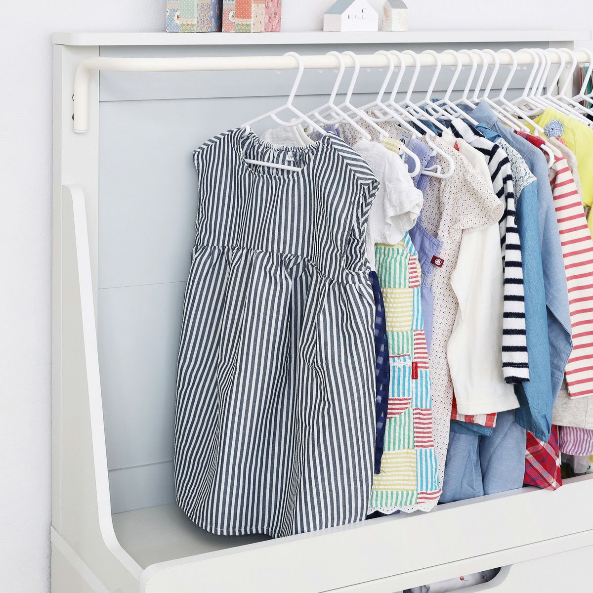 キッズ用ハンガーラック 子供服収納 幅91cm 高さ78cm アイボリー