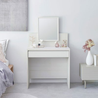 メイクに没頭できるドレッサー