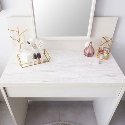 広々とした天板