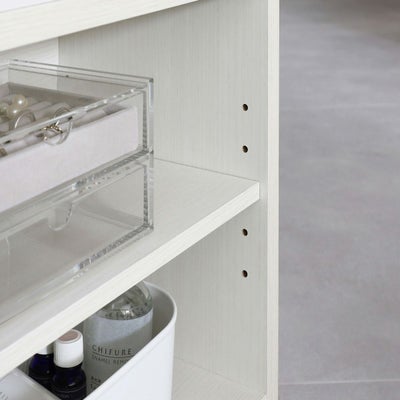 高さを調節できる移動棚