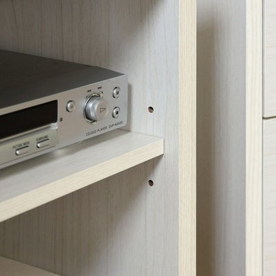 高さを調節できる移動棚