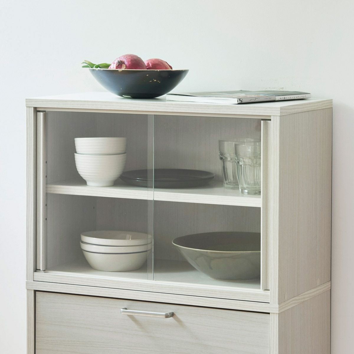 食器棚 ミニ 幅57cm 高さ38cm ホワイト 白木目 ガラス引き戸
