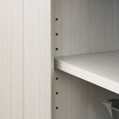 高さを調節できる移動棚