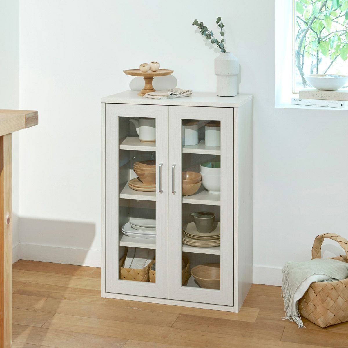 キャビネット 棚 幅57cm 高さ80cm ホワイト 白木目 ガラス扉付 引出