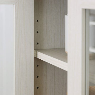 高さを調節できる移動棚