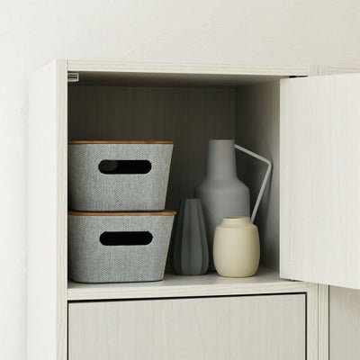 ストック品やタオルなどの収納に