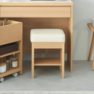 ドレッサーに合わせた高さとデザイン