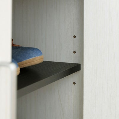 高さを調節できる移動棚