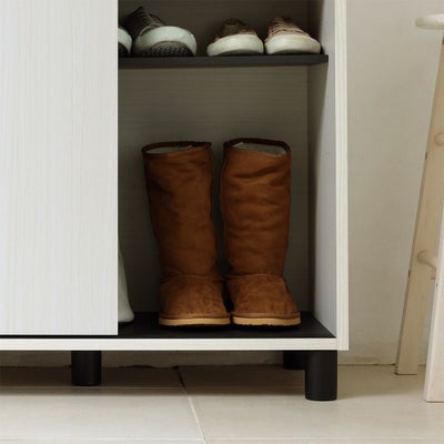 背の高いブーツも収納可