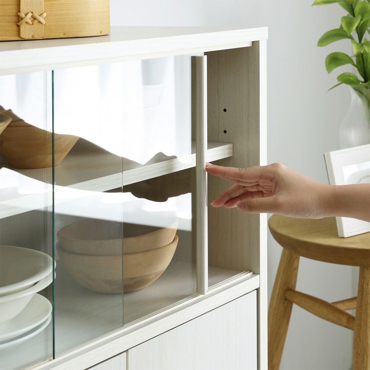 白井産業 食器棚 カップボード 木製 FUL-8055DG WH Amazon｜白井産業 食器棚 カップボード 木製 一人暮らしの部屋に