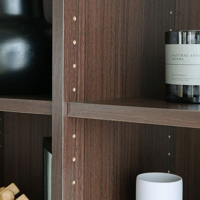 高さを調節できる移動棚