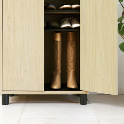 背の高いブーツも収納可