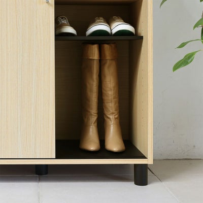 背の高いブーツも収納可