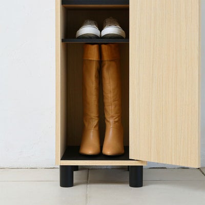 背の高いブーツも収納可