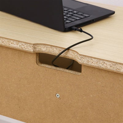 コードを中棚に収納してすっきり配線