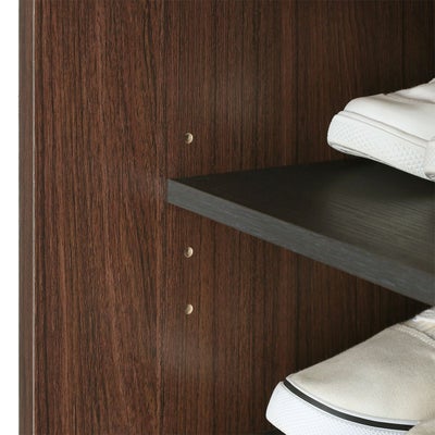 高さを調節できる移動棚