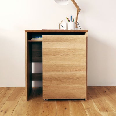 使わないときはデスク下に収納