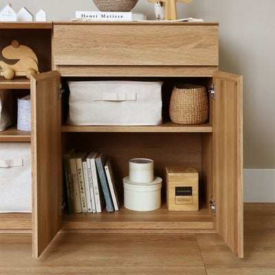 木製扉で隠す収納