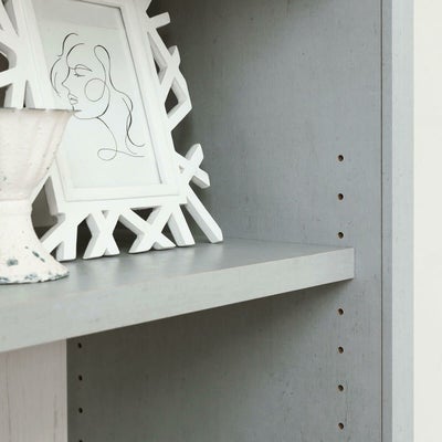 高さを調節できる移動棚