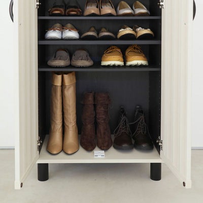 背の高いブーツも収納可