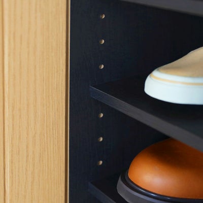 高さを調節できる移動棚