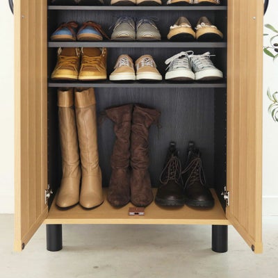 背の高いブーツも収納可