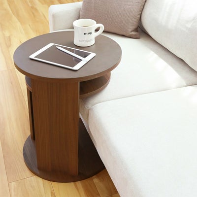 手の届く場所にものを置ける