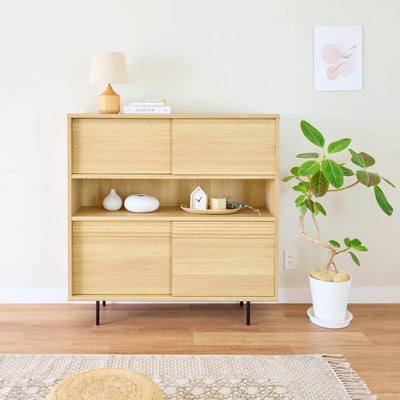 茶棚のようなディスプレイラック