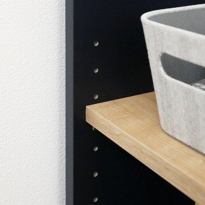 高さを調節できる移動棚