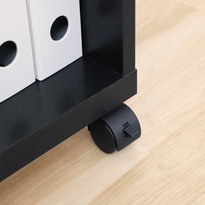 移動させやすいキャスター付き